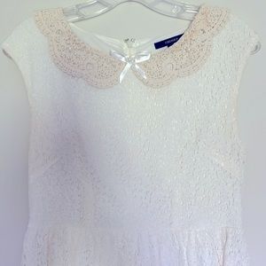 Mini lace dress with pearl collar neckline FOREVER 21 Size Small
